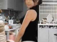 小学女生的发育图：邪恶动态图