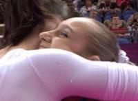 美女拥抱动态图