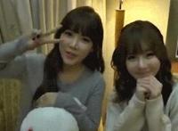 两位美女打招呼动态图