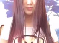  美46岁女性经历37次手术变z罩杯“巨乳芭比”