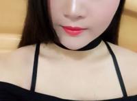 恼人的春风掀起美女裙子吹起瞬间