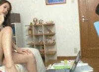 动态图女站着上厕所 女人用动态图