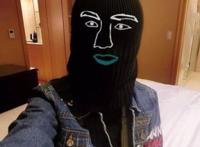 妹子的帽子看起来很保暖啊