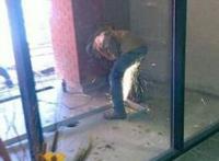 施工不久后传出来烤菊花的味道