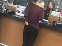 大庭广众之下这样真的好吗？