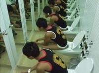 这个卫生间的镜子真强大！