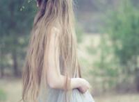 美女长发背影唯美图片