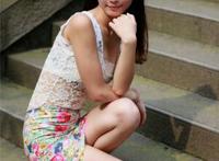 男生摸女生全身并摸裤衩