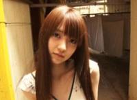 男生亲女生腿中间视频