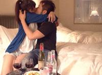 女上男下出处喷液体的动图