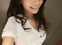 老师上课穿很短的裤子