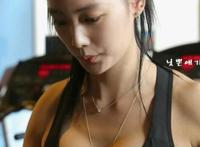 拉衣服不停电的gif