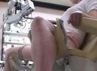 流氓医生给美女检查全身图片