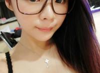 伸进衣服抓揉图片