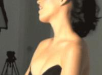 几个女生虐一个男生裆的视频