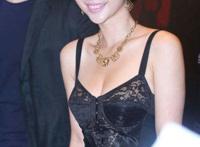 柳岩内外衣裤图片