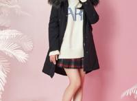 林允儿短裙被掀图片