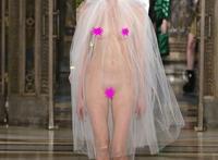 美女不穿打底皮裤图片