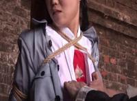 红军女战士被服受刑电影 