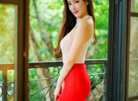 周妍希梅花肚兜 花瓣周妍希