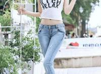 女性两边花蕊不对称图片