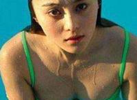 范冰冰穿泳装的照片