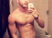 穿三角泳裤会见到毛 15岁男生下边多大