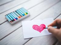 粉笔画心的卡片寓意图片