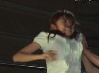 邪恶美女侧身被人的gif 女人喊痛的声音