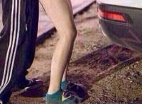 男主女主在实验室做 三男一女不雅之事