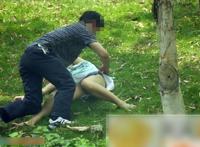 关于强吻啪 安徽小女孩 啪到哭图片