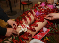 免费看绝顶娘女体解析 女体解析纯情娘