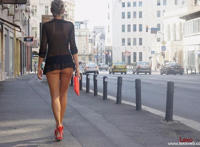 上海街拍齐b小短裙 爆鲍吧