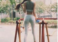 邪恶51报 抱起式动图