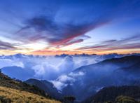 大山云雾壮观图片