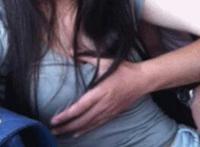 动态插图第二季 男生摸女生的屁股动态