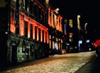 干净的欧美夜晚路灯街道图片