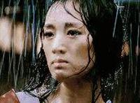 巩俐淋雨动态图片