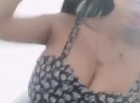 广东大胸妹纸自拍动态图片