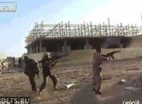 什么叫追队友 战场火箭炮后座打倒队友