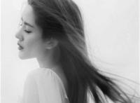 美女伤感回头图片