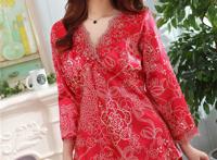 女士红色真丝睡衣图片