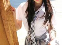 长发美女学生制服诱惑