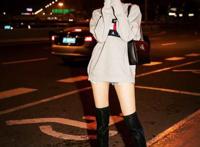 见到穿过膝靴就硬了