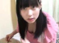 :夏天到,易走光,弯腰前,捂领口