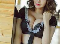 成熟美女御姐风大胆护士制服大奶巨乳诱惑图