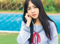 jk制服清纯美女操场写真图片手机壁纸