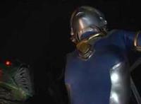 女奥特战士受伤 