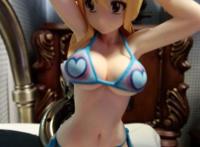 妖精的尾巴露西泳装