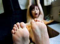 司机迷晕女客拍裸照 扒光女子衣服全裸拍照